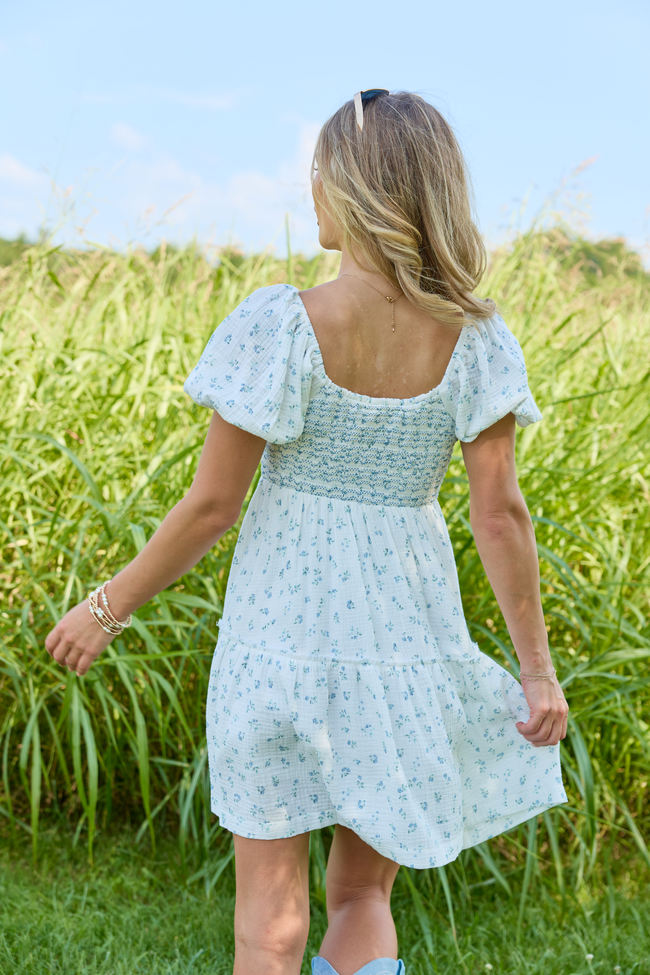 7_1_GoldenHour_HB_07-01-26_23607_220192.png Willa White Floral Smocked Mini Dress