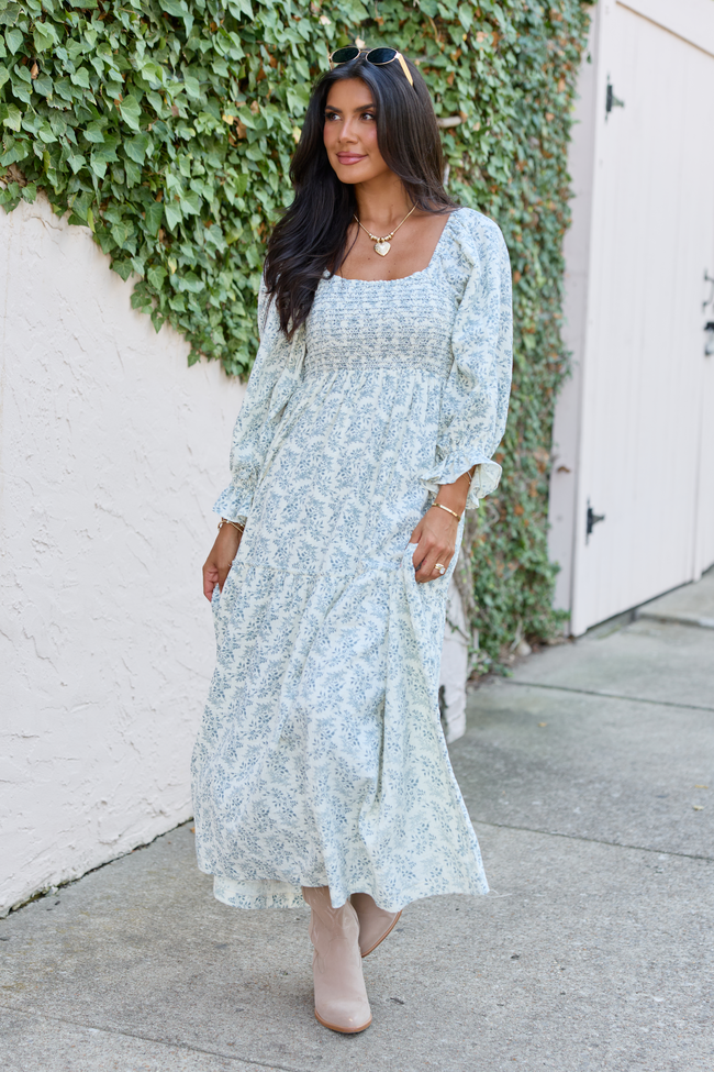 8-6_softtransitions_HB_08-06-26_30684_221042.png Thalia Navy And White Floral Maxi Dress